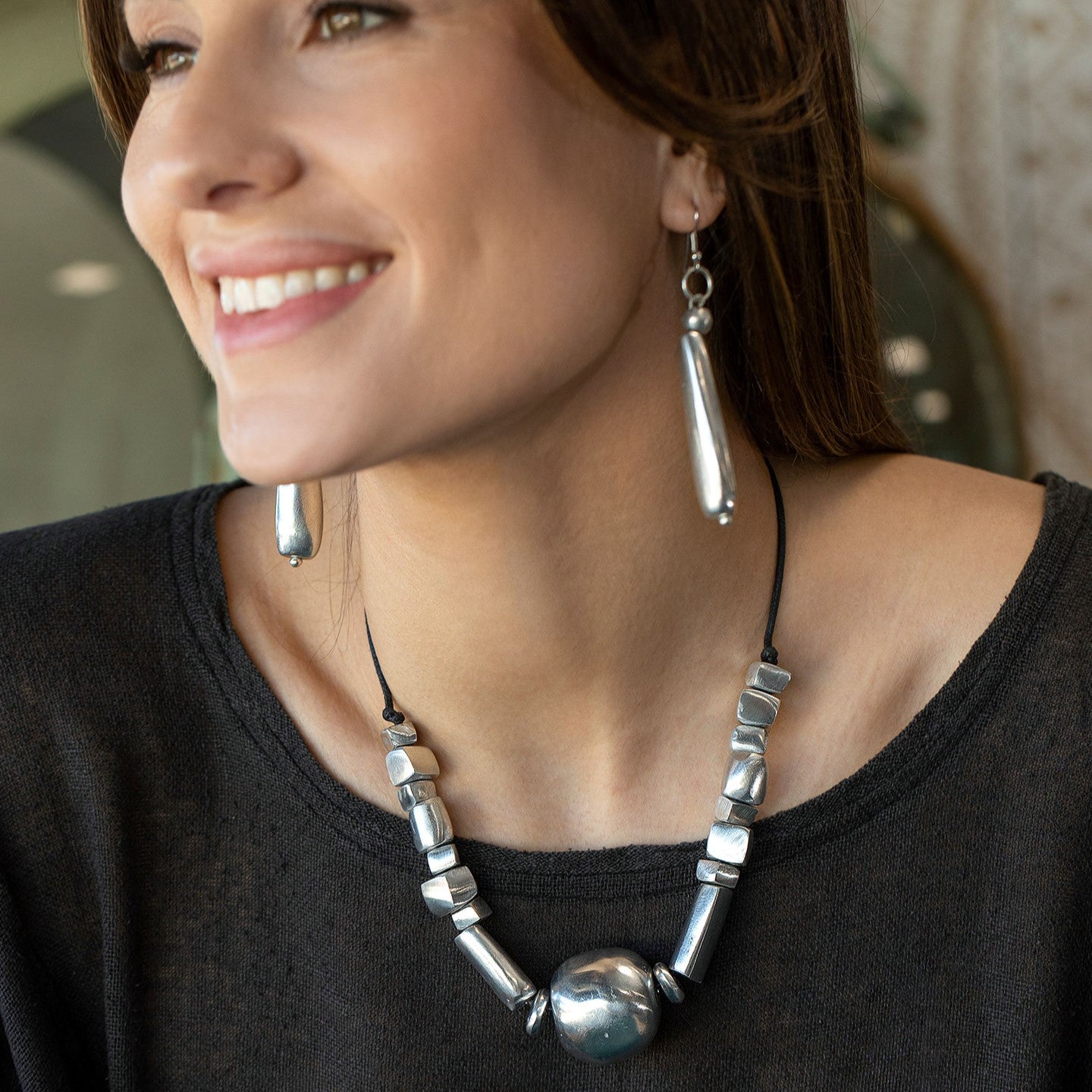 Irregular Bar & Spheres Necklace