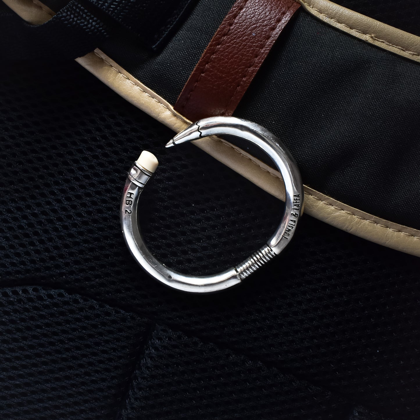 "Lápiz" Cuff Bracelet