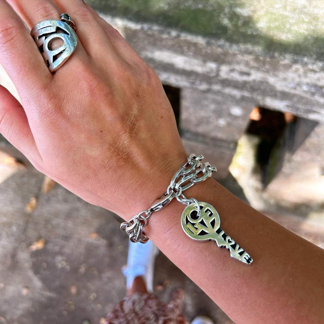 "Desbloqueando el Amor" Bracelet