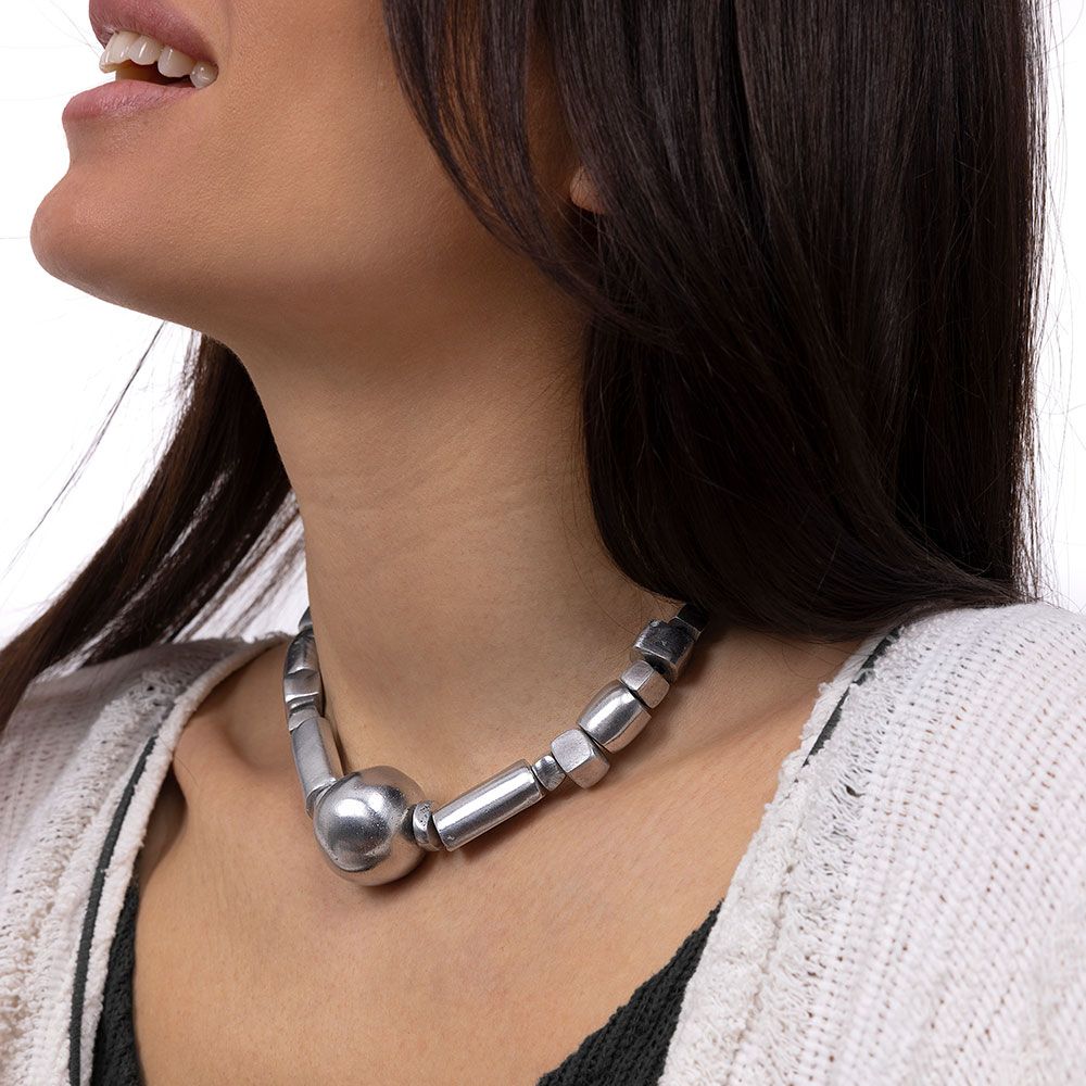 Irregular Bar & Spheres Necklace
