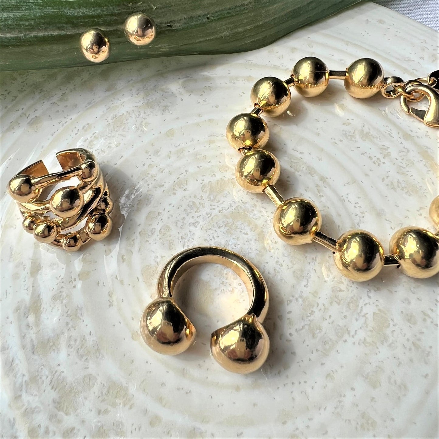 Simplicity Ring (2 Spheres)