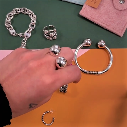 Simplicity Ring (2 Spheres)