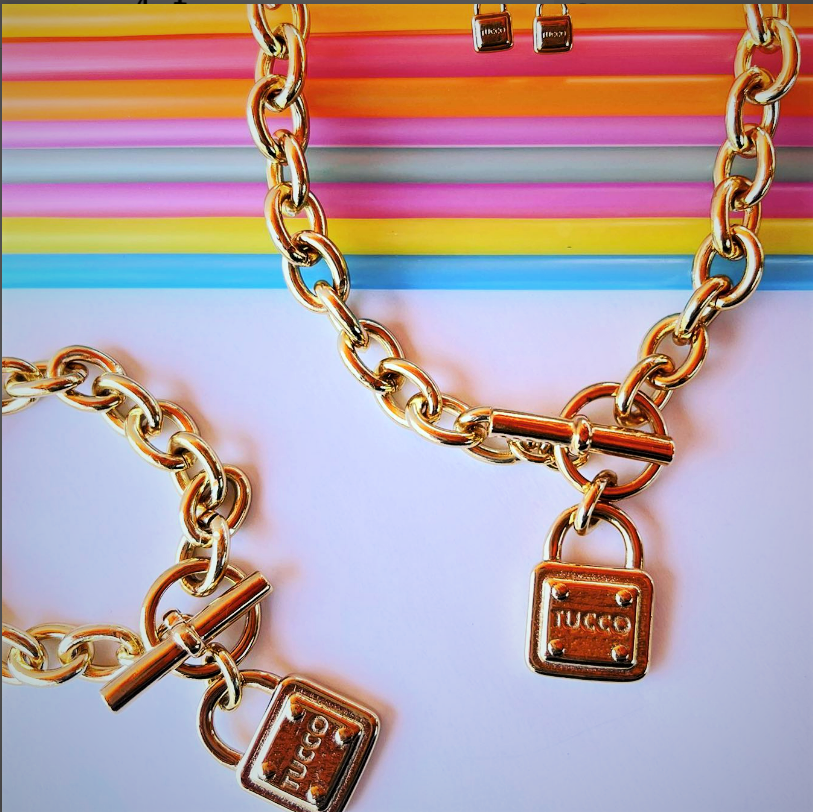"Closed" Bracelet