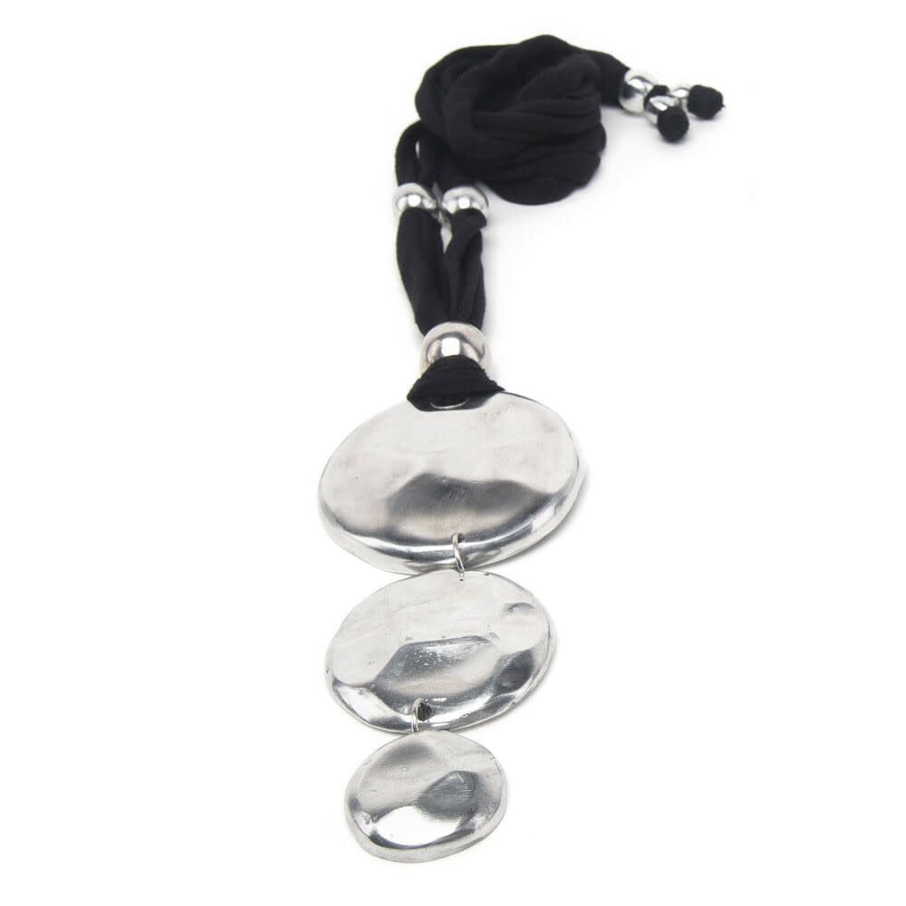 3 Flat Rounds Necklace