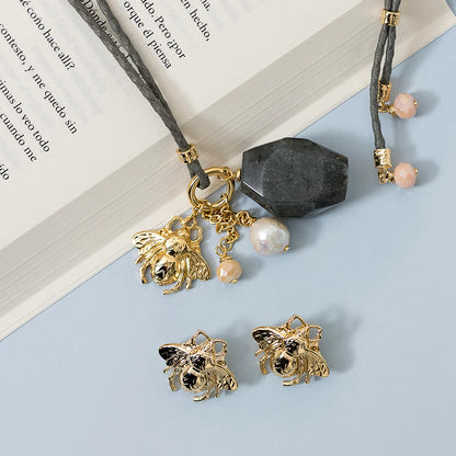 "Abeja Nisa" Earrings