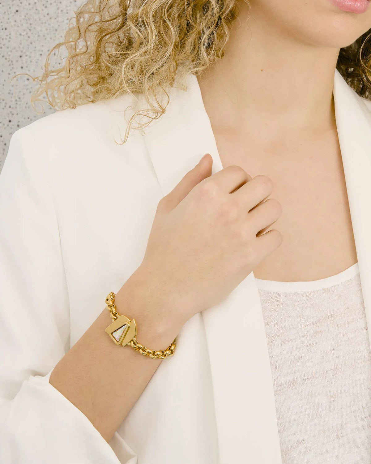 "Odisea" by Tra-la-ra