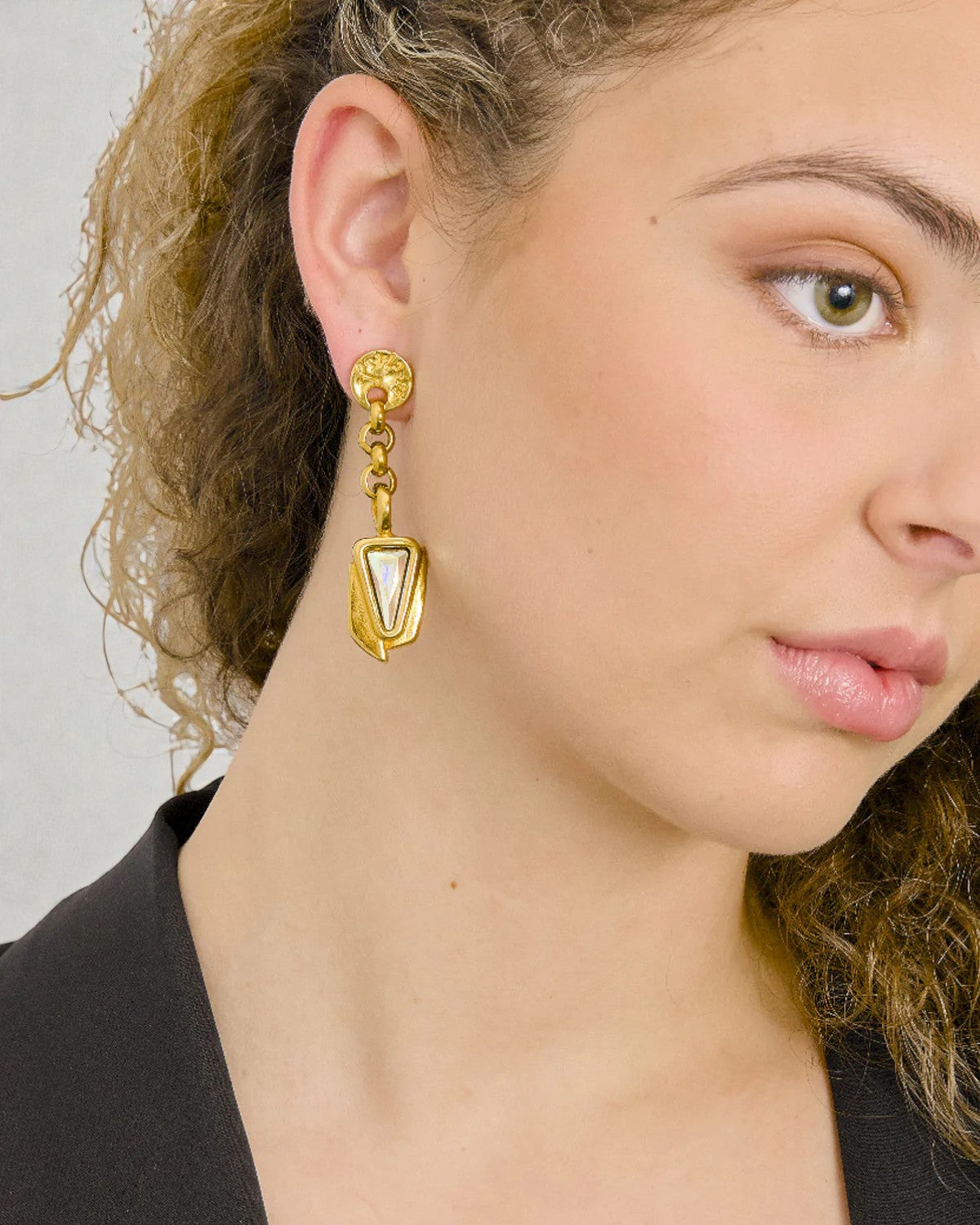 "Odisea" by Tra-la-ra