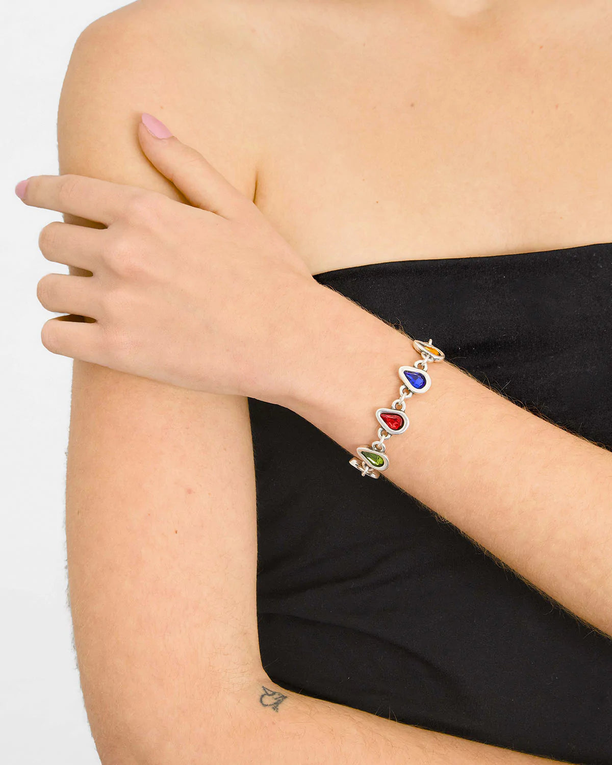 "Pétalos" by Tra-la-ra