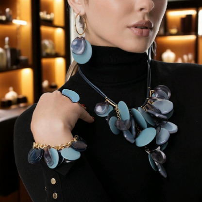 Antúra Blossom Chunky Short Necklace