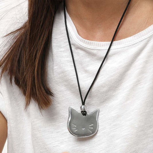 Cat Pendant Necklace