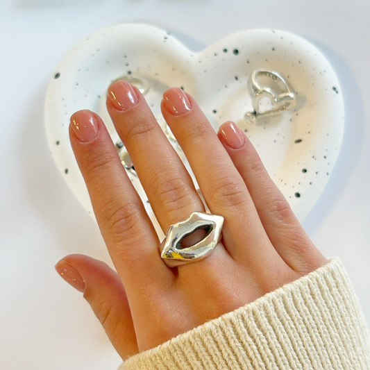 "Kiss Me" Ring